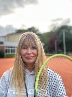 Lara-Picturew.jpg - 20.64 kB